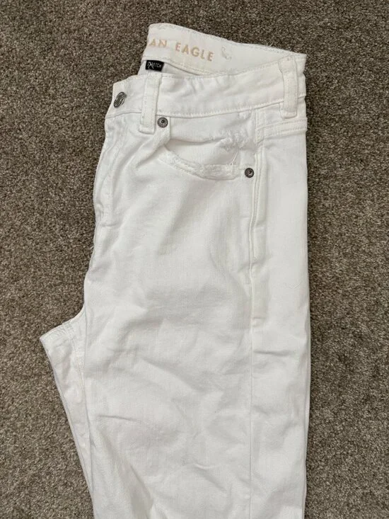 AE Ripped Mom Jean - Picture 4 of 11